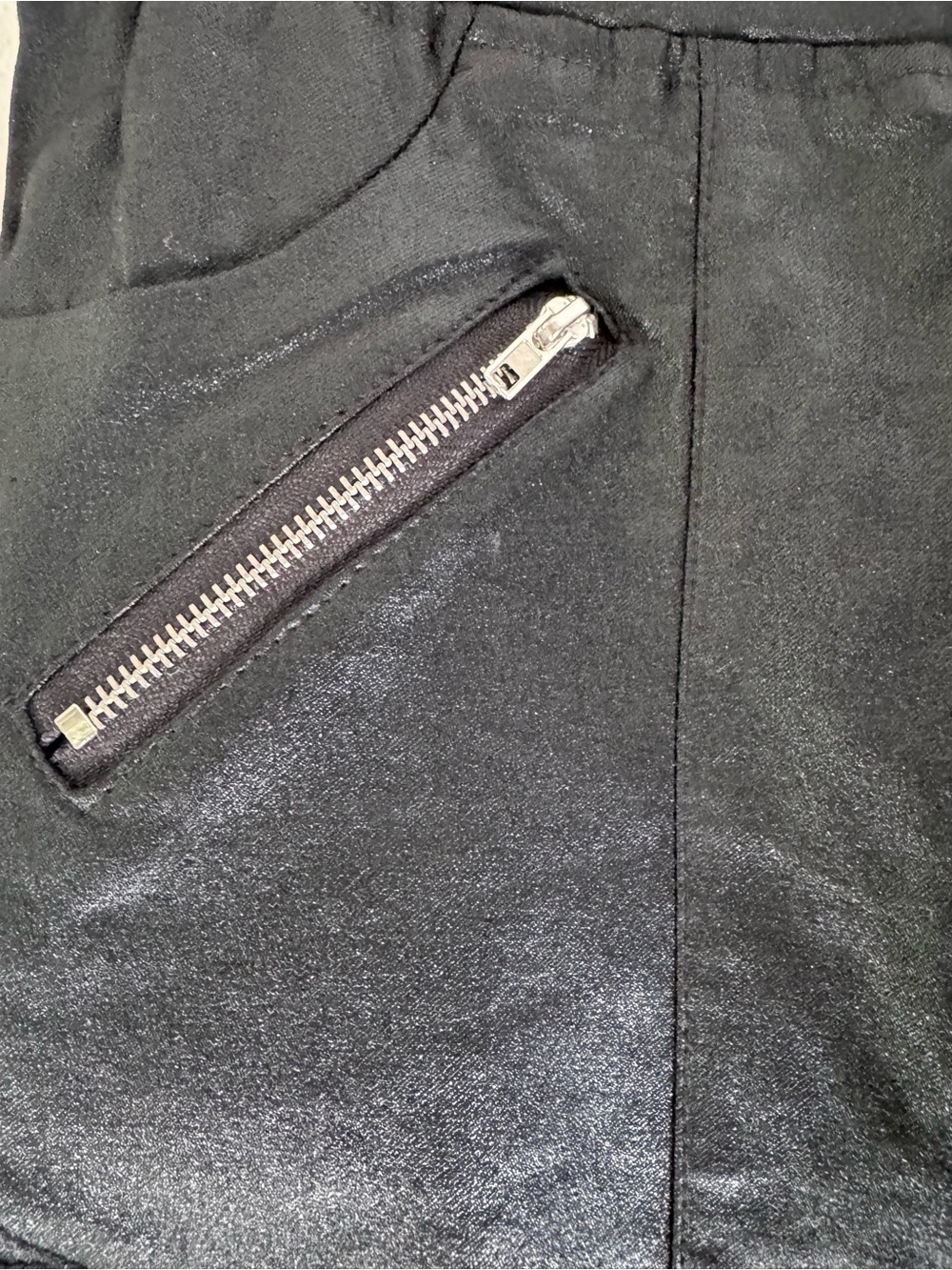 Umgee Size Small Black Women’s Moto-Style Pleather pants with Zip Pockets - Picture 4 of 9